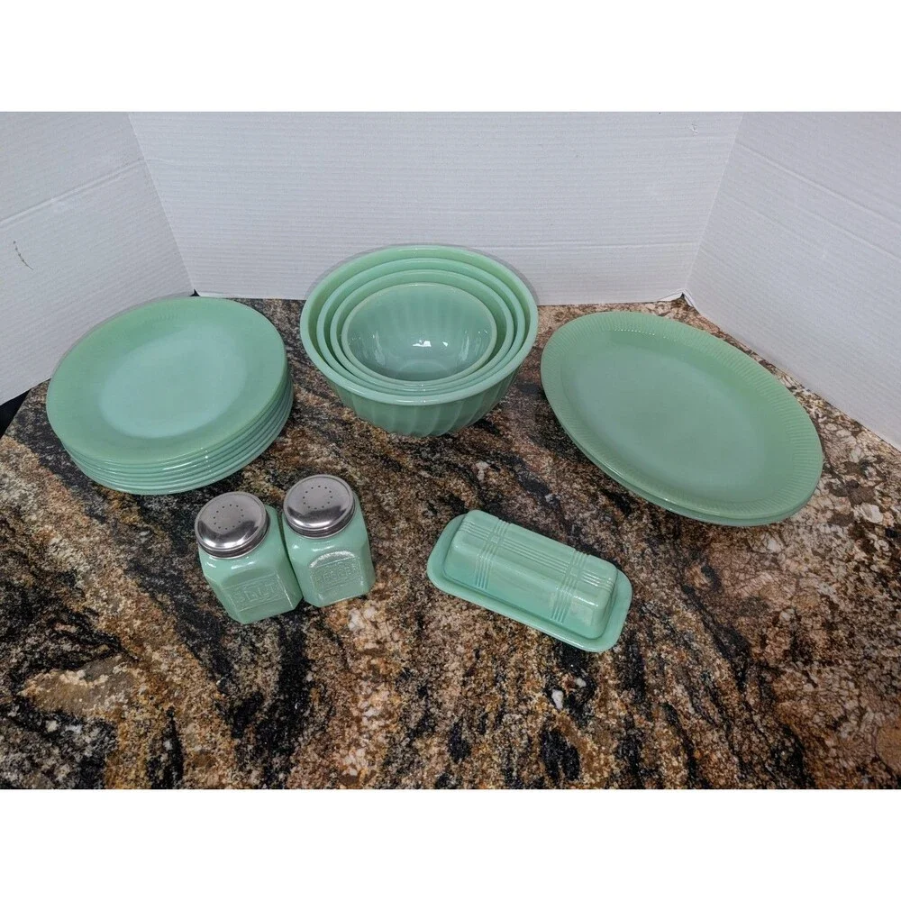 17 Piece Jadeite Kitchen Dining Set
